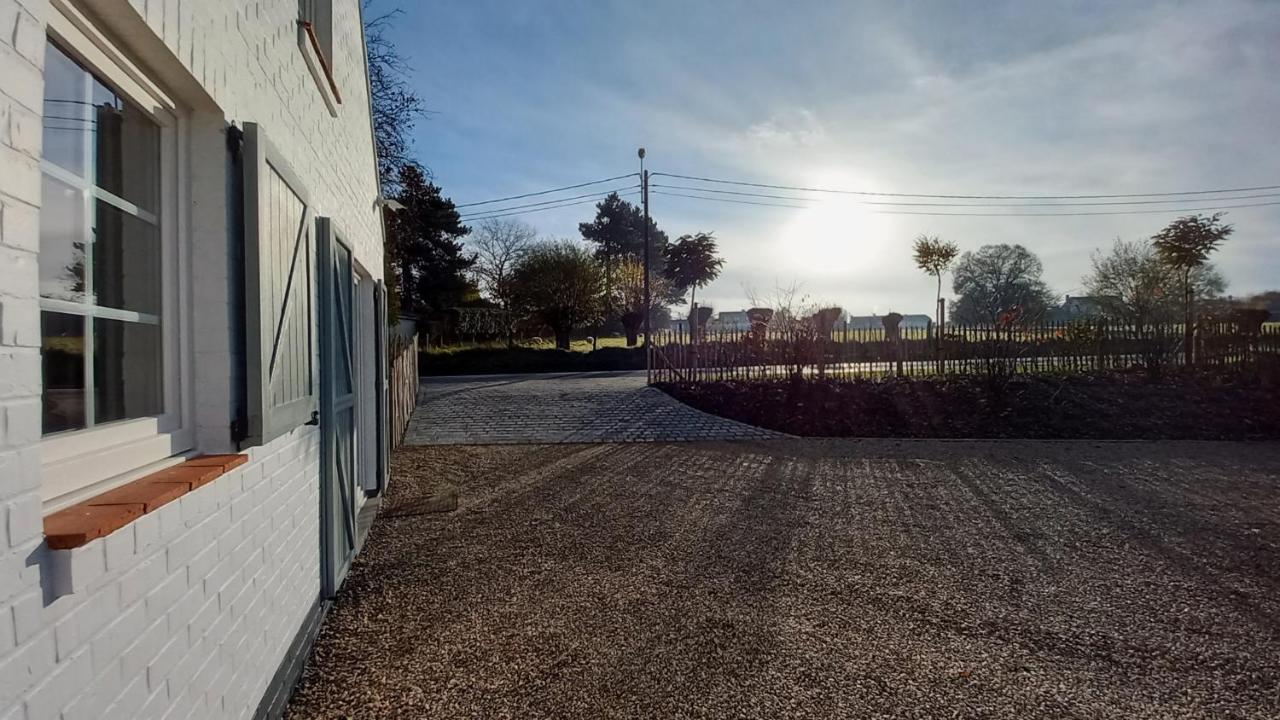 Chambres D'Hotes - Au Clos D'Amande Lasne ภายนอก รูปภาพ